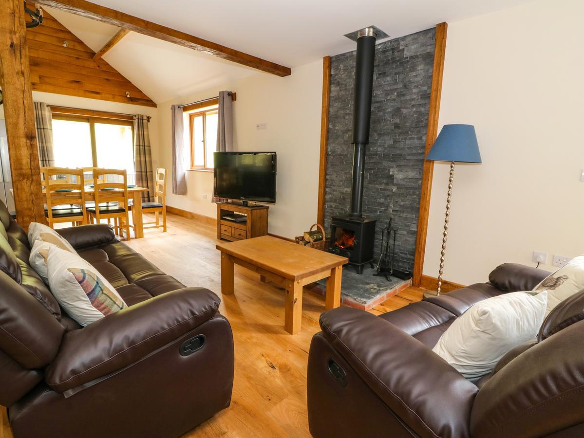 Ploony Hill Lodge Bleddfa ภายนอก รูปภาพ
